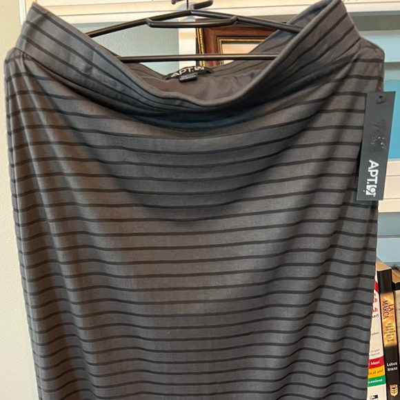 Apt 9, Charcoal, Women's size Medium, Ankle Length Skirt (NWT) - Picture 4 of 7